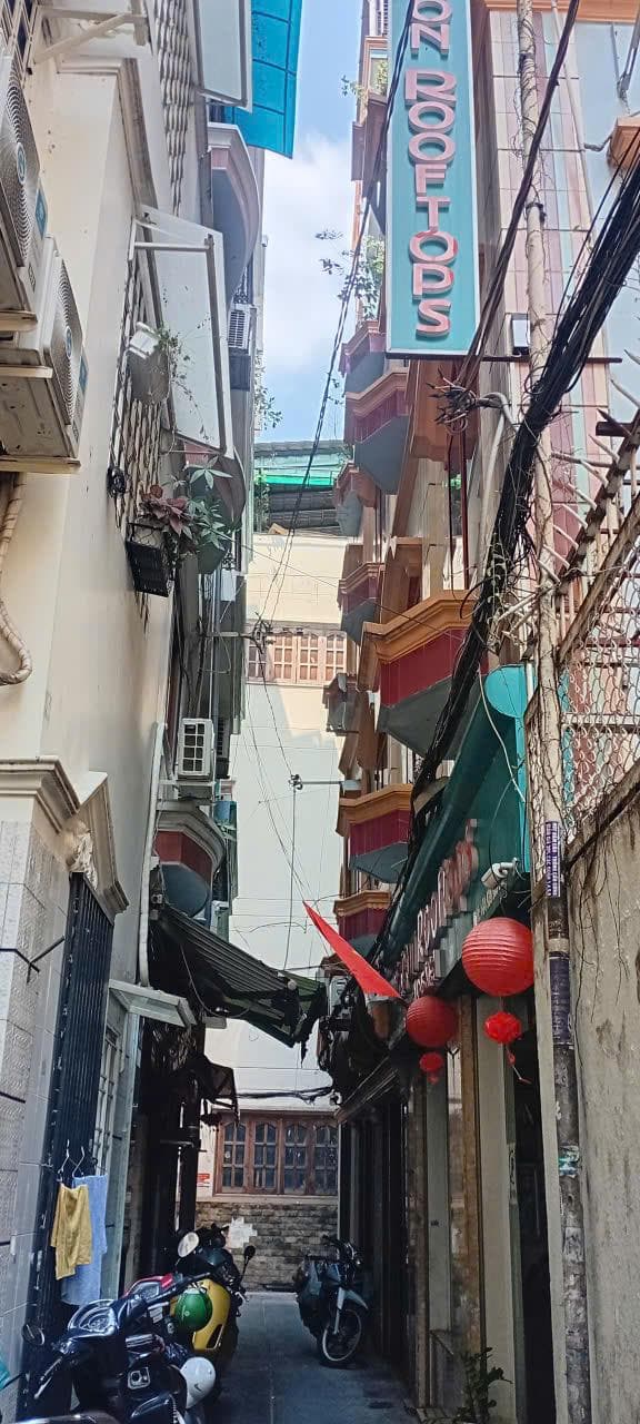 Bán nhà đường Cô Bắc Quận 1 3