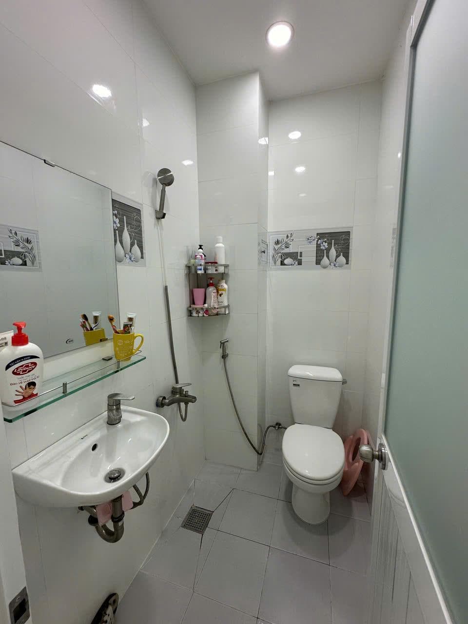 Bán nhà đường Nguyễn Thị Nhỏ Quận 5 4