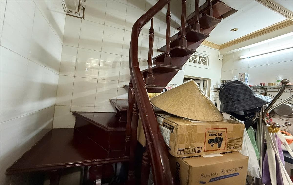 Bán nhà đường Trần Đình Xu Quận 1 4